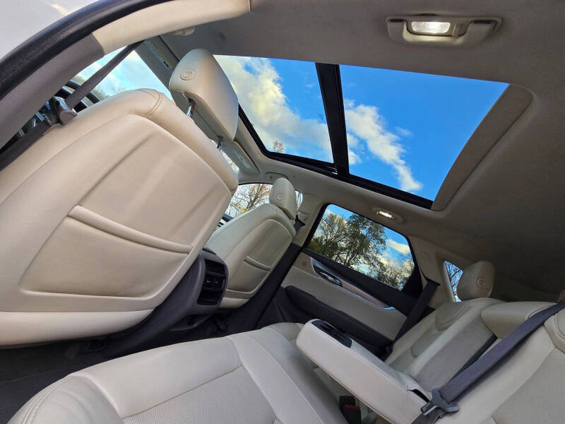 2017 Cadillac XT5 Premium Luxury