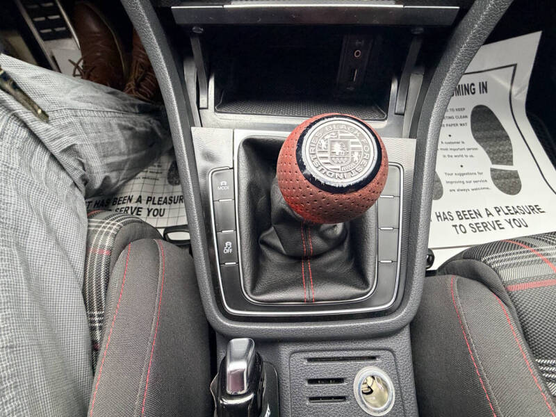 2016 Volkswagen Golf GTI S