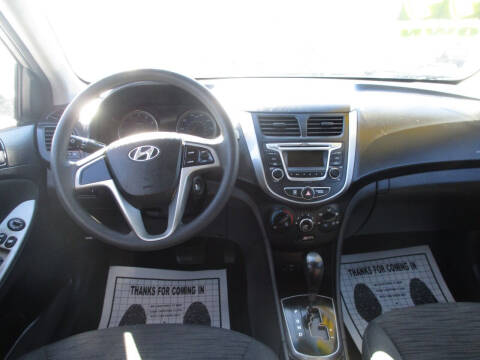 2017 Hyundai Accent SE