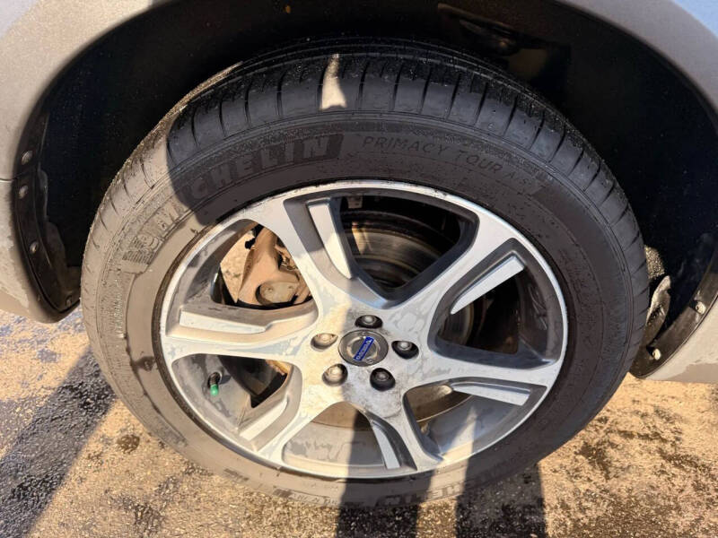 2015 Volvo XC70 T6 Platinum