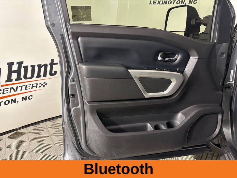 2024 Nissan Titan XD SV