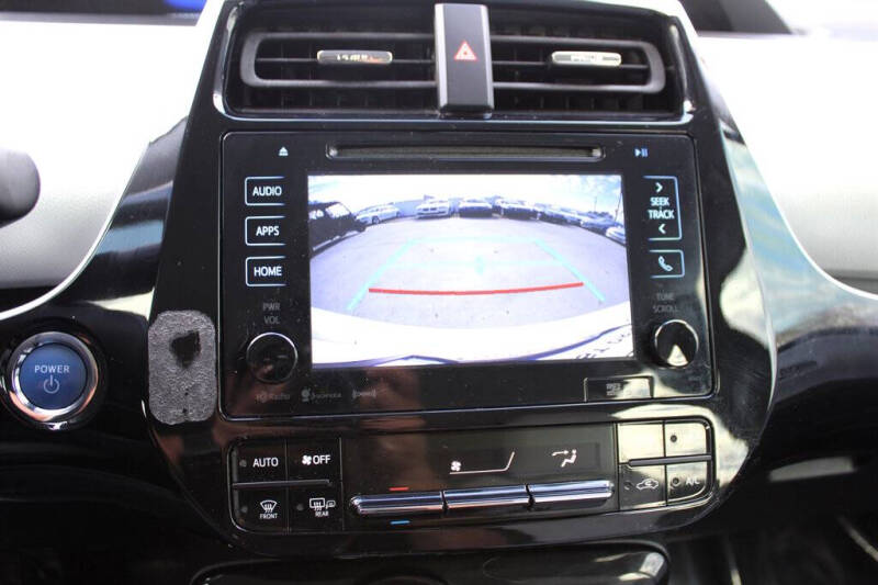 2017 Toyota Prius Three Touring