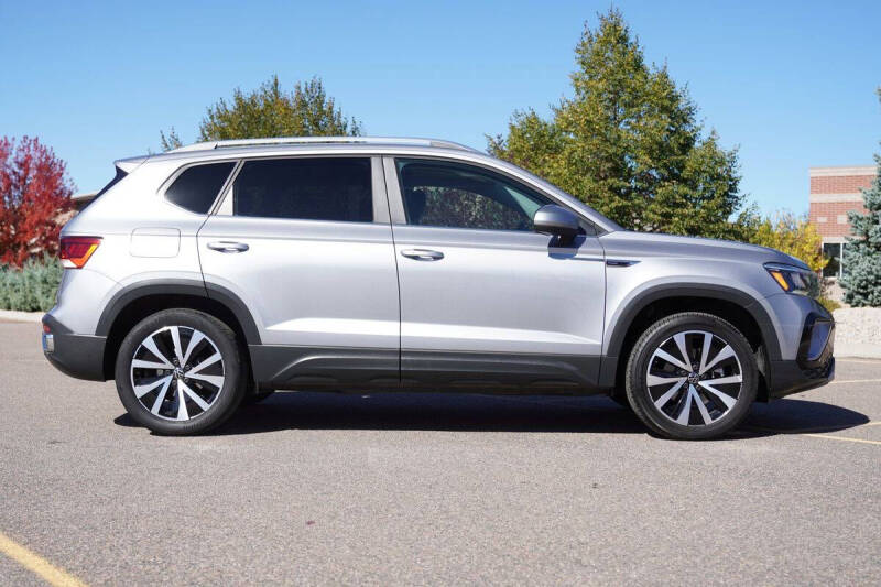 2022 Volkswagen Taos SE 4Motion