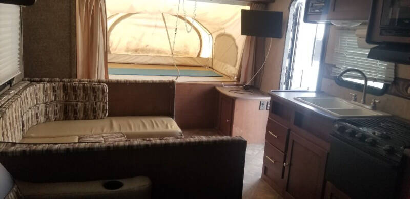 2013 Dutchmen Kodiak Express 216es