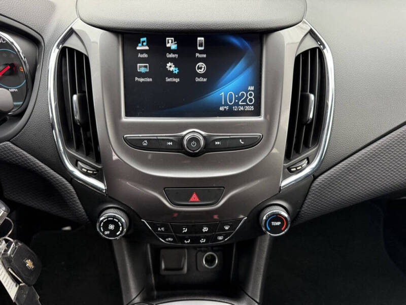 2017 Chevrolet Cruze LT Auto