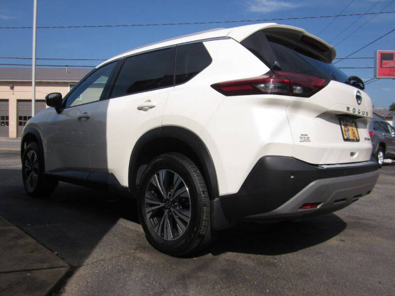 2021 Nissan Rogue SV