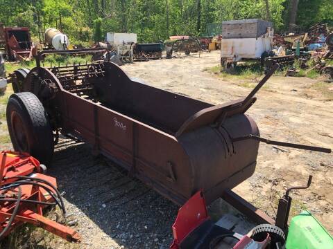 1968 John Deere Manure Spreader for sale at Vehicle Network - Joe’s Tractor Sales in Thomasville NC