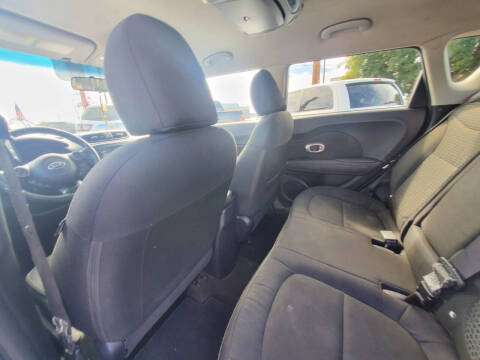 2016 Kia Soul +