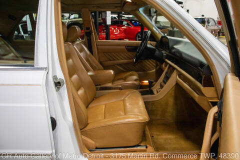 1991 Mercedes-Benz 560-Class 560 SEL