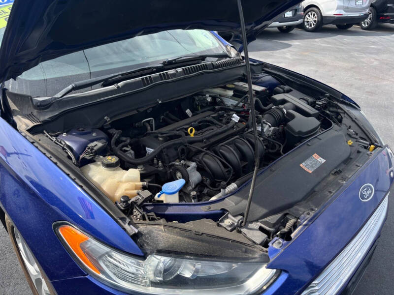 2016 Ford Fusion SE