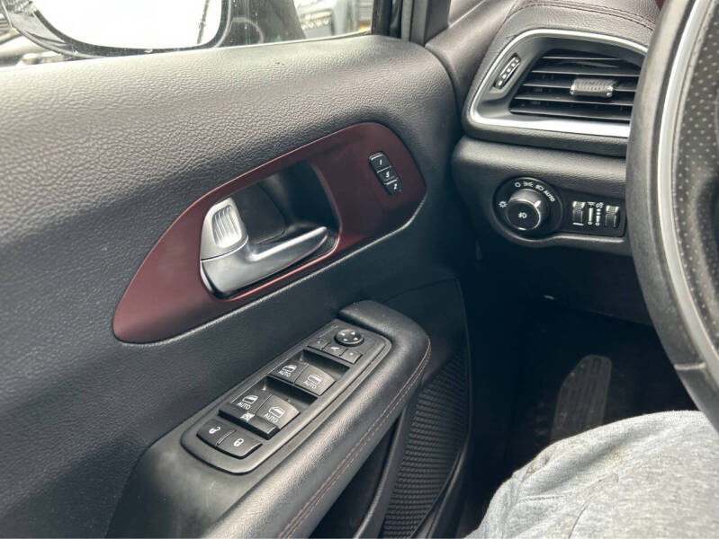 2020 Chrysler Pacifica Limited 35th Anniversary