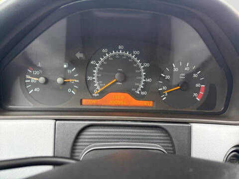 1999 Mercedes-Benz E-Class E 320