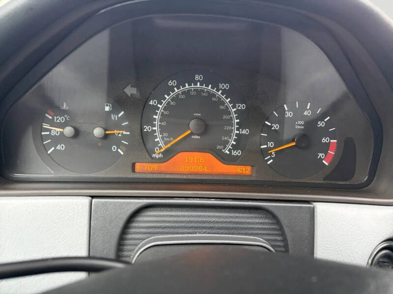 1999 Mercedes-Benz E-Class E 320