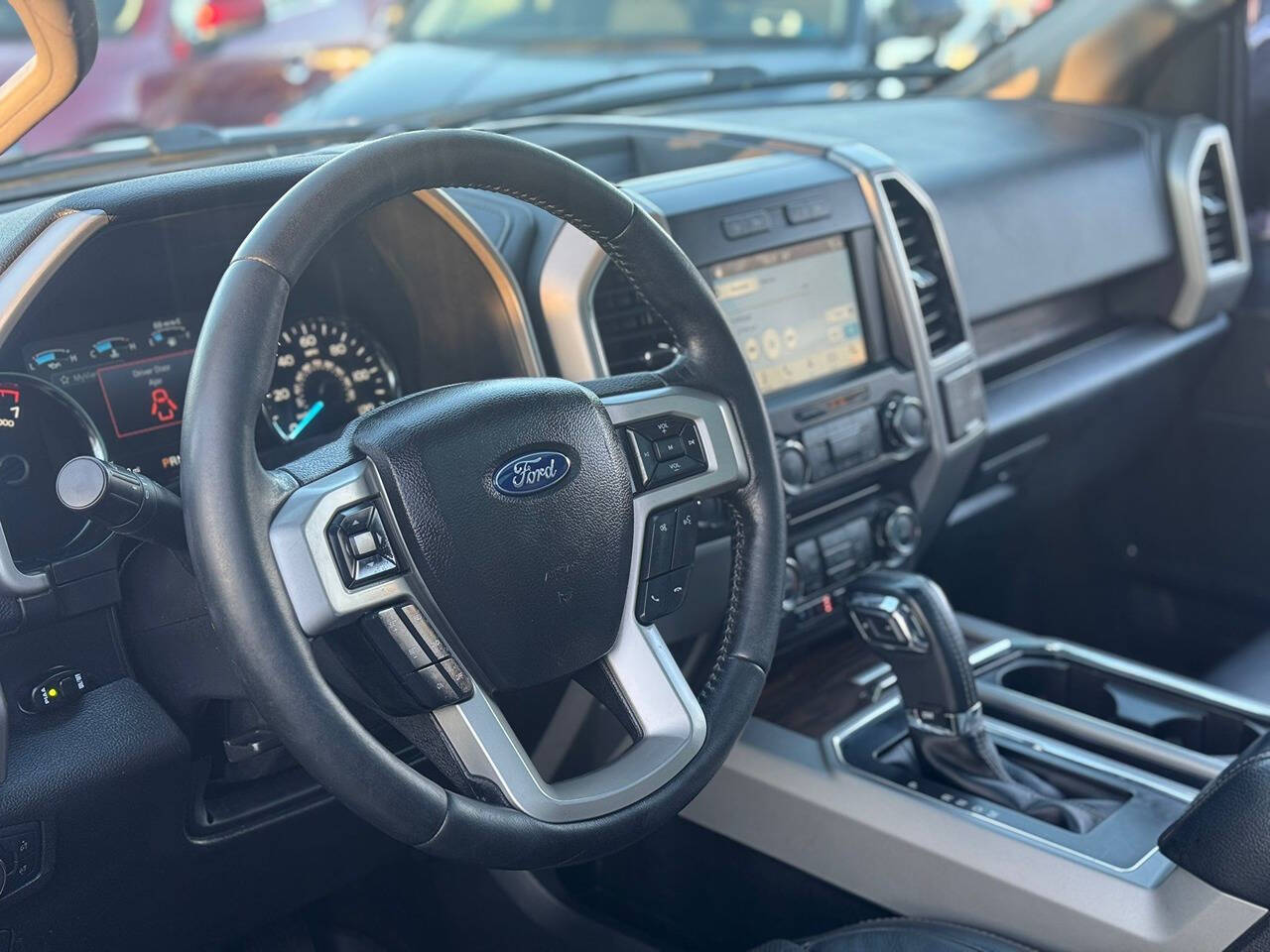 2018 Ford F-150 Lariat photo 17