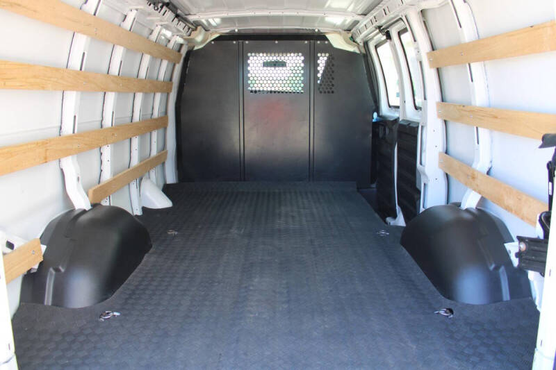 2024 Chevrolet Express 2500