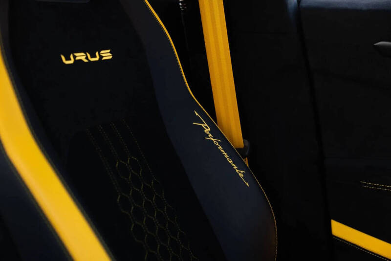 2024 Lamborghini Urus Performante
