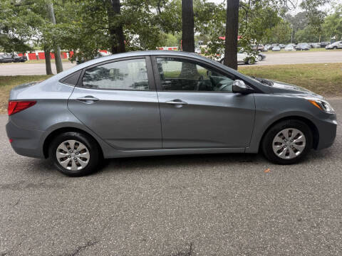 2017 Hyundai Accent SE