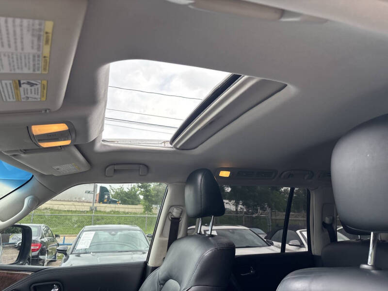2017 Infiniti QX80