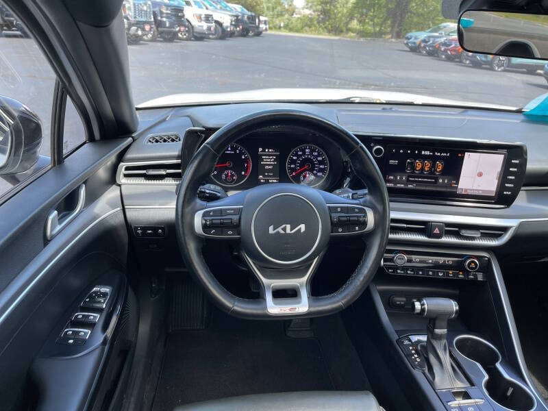 2022 Kia K5