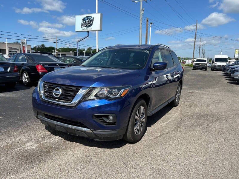 2020 Nissan Pathfinder SV