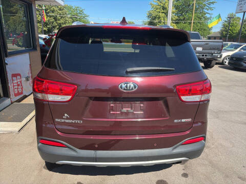 2016 Kia Sorento EX