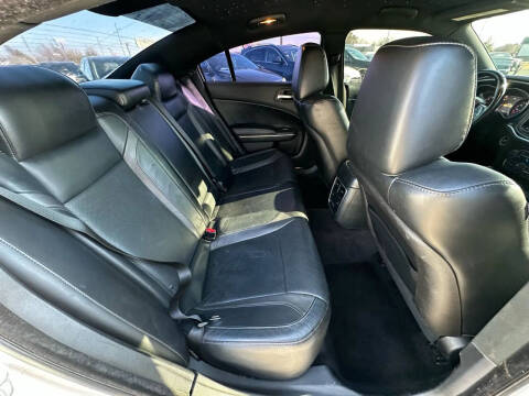 2015 Dodge Charger SXT