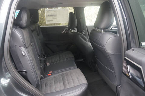 2025 Mitsubishi Outlander