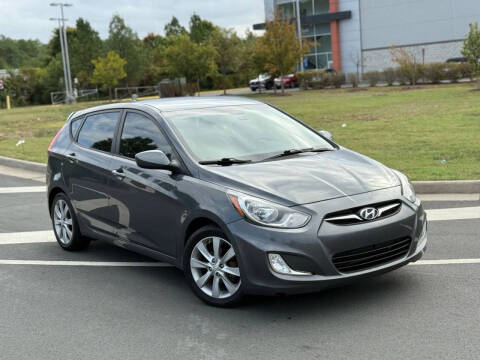 2012 Hyundai Accent SE