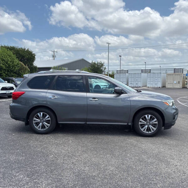 2017 Nissan Pathfinder
