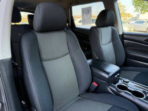 2018 Nissan Pathfinder S