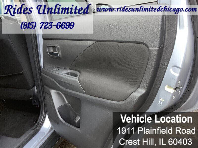 2016 Mitsubishi Outlander ES