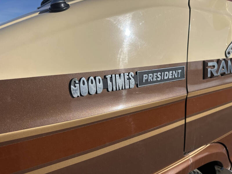 1984 Dodge Ram Van B250