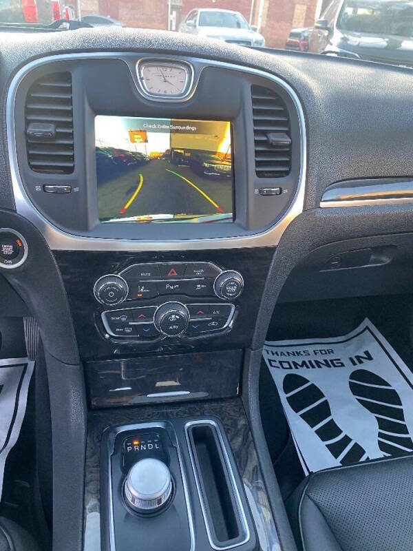 2021 Chrysler 300 Touring L