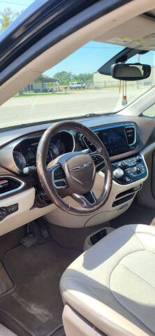 2017 Chrysler Pacifica Touring-L Plus
