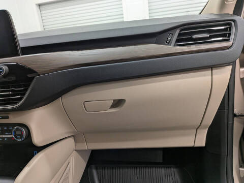 2020 Ford Escape Hybrid Titanium