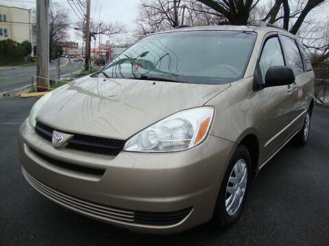 2004 Toyota Sienna for sale at Discount Auto Sales in Passaic NJ