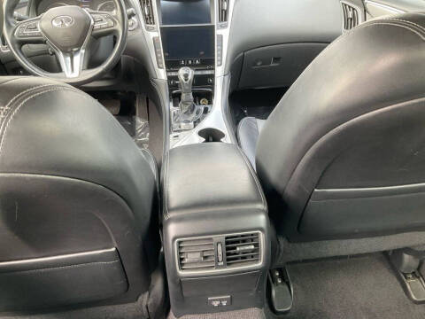 2022 Infiniti Q50 Luxe