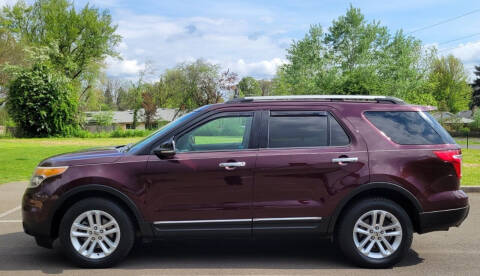 2011 Ford Explorer for sale at CLEAR CHOICE AUTOMOTIVE in Milwaukie OR