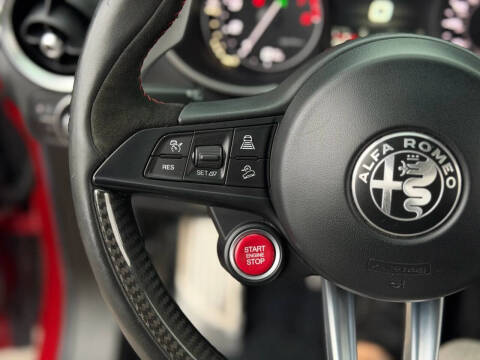 2018 Alfa Romeo Stelvio Quadrifoglio