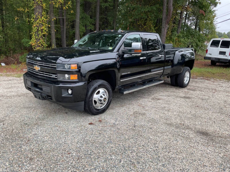 2016 Chevrolet Silverado 3500HD null photo 4