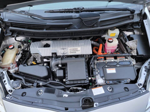 2015 Toyota Prius Two