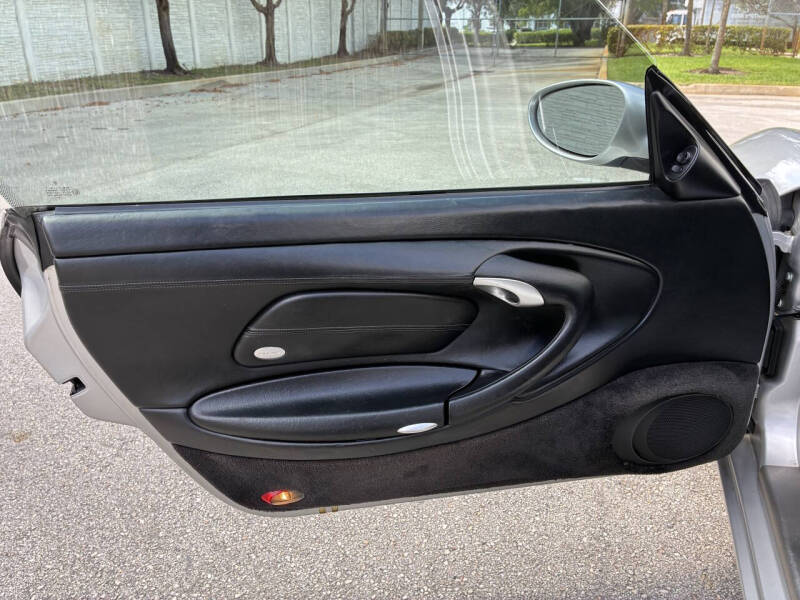 2000 Porsche 911 Carrera