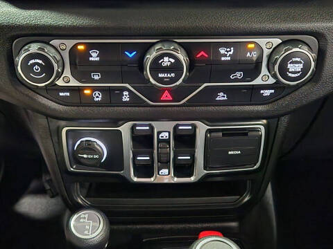 2025 Jeep Gladiator NightHawk