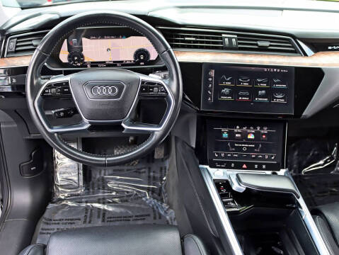 2019 Audi e-tron quattro Prestige