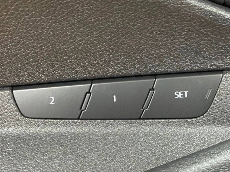 2021 Audi e-tron quattro Premium