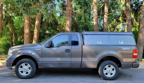 2005 Ford F-150 for sale at CLEAR CHOICE AUTOMOTIVE in Milwaukie OR
