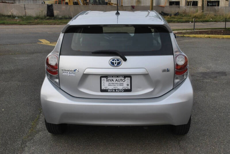 2013 Toyota Prius c One