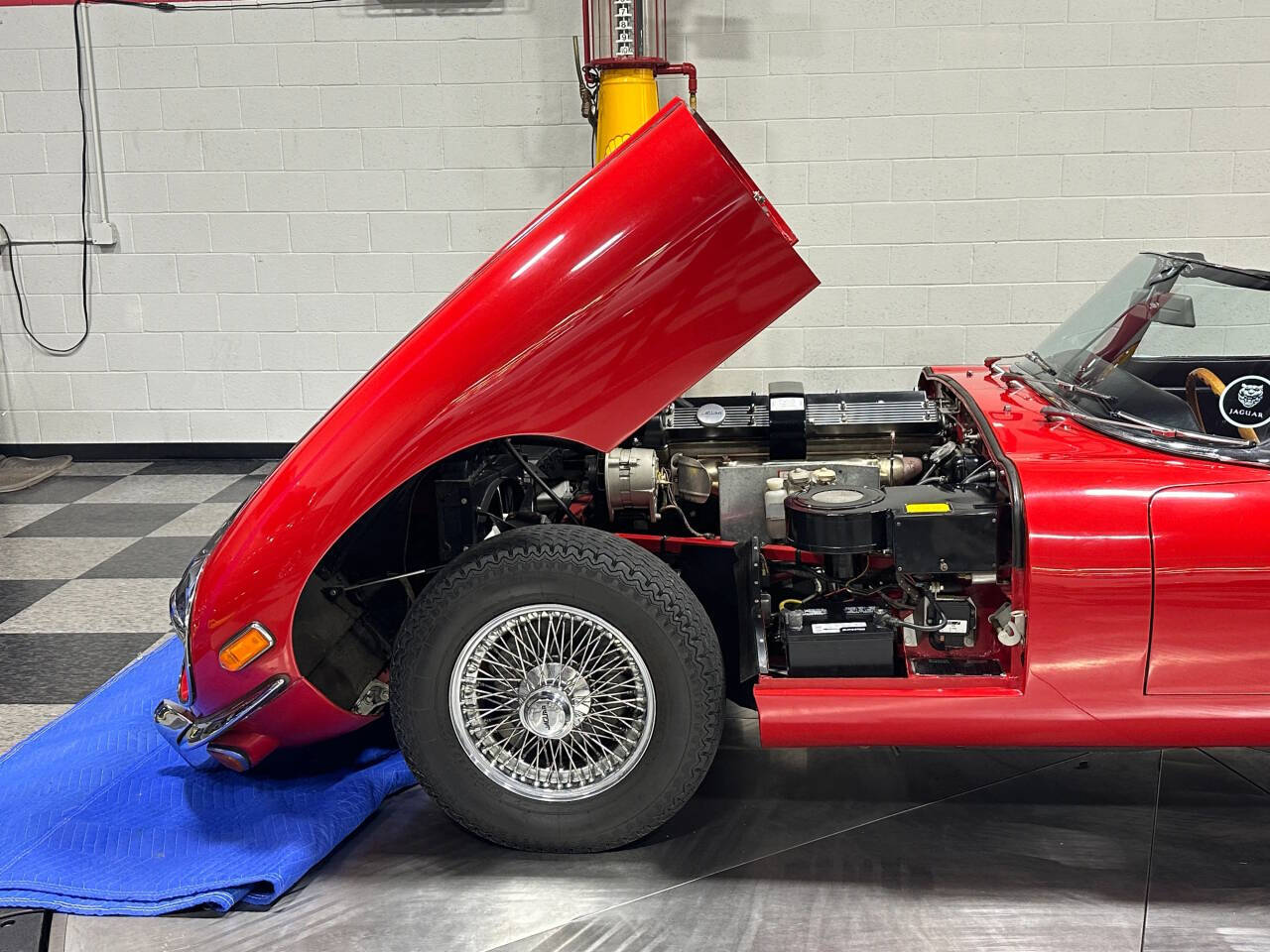 1970 Jaguar E-Type 36