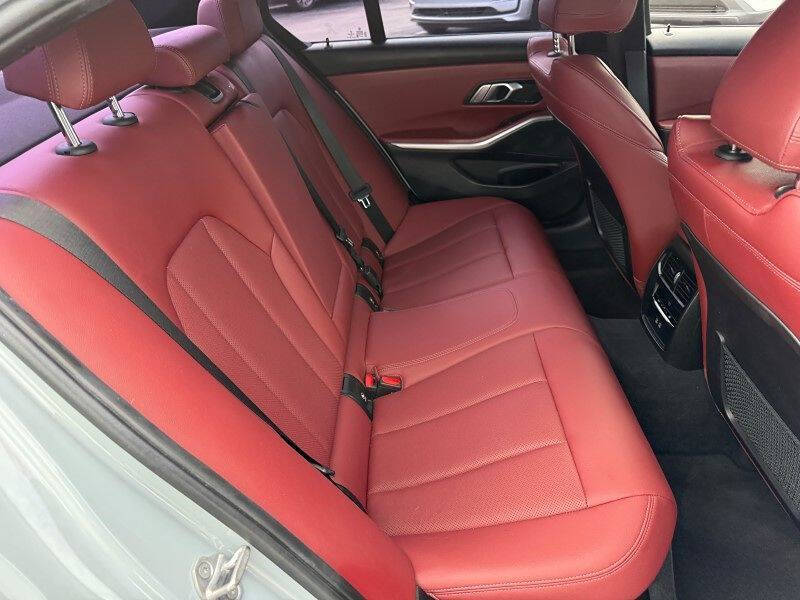 2023 BMW 3 Series 330i