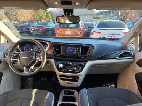 2017 Chrysler Pacifica LX